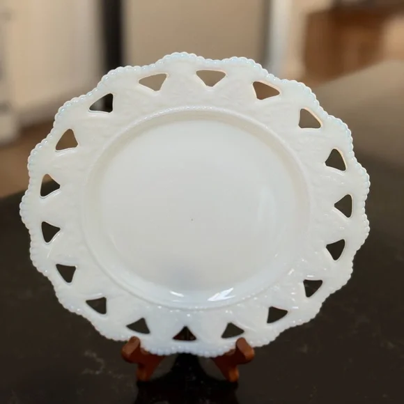 Vintage Milk Glass Plate - Picture 1 of 6